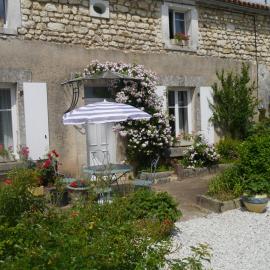 Gîte à la campagne "Le Luquet", hotel u gradu Chazelles