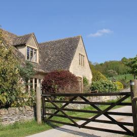 Hobleys in historic Cotswold village of Stanton