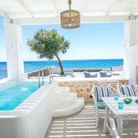 Aegean Melody Suites, hotel en Vlychada