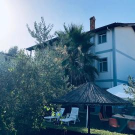 Villa Dede Nikolla, hotel in Durrës
