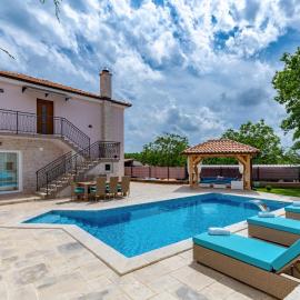 Villa Loki Luxury in Tradition