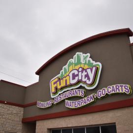 Fun City Resort Hotel, hótel í Burlington