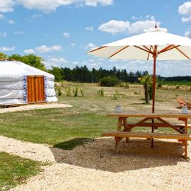 Les Yourtes d'Agnac, hotel in Agnac