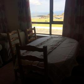 Viesnīca 37 Atlantic Point, Ground Floor, Sea View Apartment sleeps 6 pilsētā Bandorana