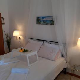 Captain's Beach House, hotel en Stratoni