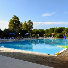 Camping Cala dei Ginepri, hotel en Torre Santa Sabina