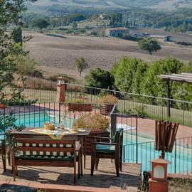 Podere La Ciabatta, hotel i Casole dʼElsa