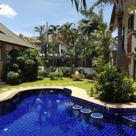 Private Pattaya Resort, hotel in Nong Prue