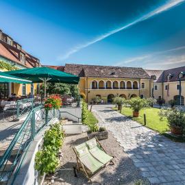 Hotel Althof Retz, готель у місті Рец