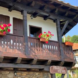 Къща за гости Родопски изгрев, viešbutis mieste Leštenas