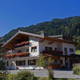 Hotel Ennskraxblick, hotel em Kleinarl