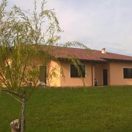 B&B LA DEA LUMACA โรงแรมในVillareggia