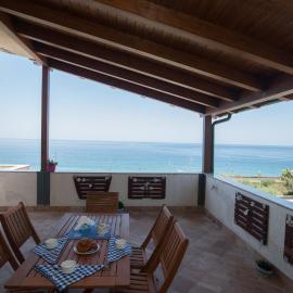 BLUE HOUSE by Perry-Holiday, Hotel in Gioiosa Marea
