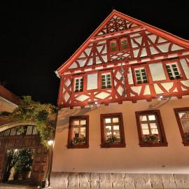 Weinhaus Henninger, Hotel in Kallstadt