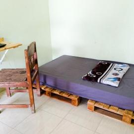 Srikaloka 12 Kostel - for Female and Couple, hotelli kohteessa Yogyakarta