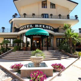 Belsito Hotel, хотел в Нола