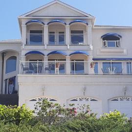 LakeView House with 4 rooms Kelowna near downtown & Knox Moutain, hotel u gradu Kelovna