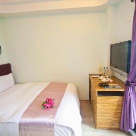 Moroccan Holiday Suite