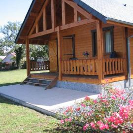 Chalets du Lac, hotel in Arcizans-Avant