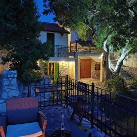 Authentic House Pelegrinka with Olive and Lemon Garden