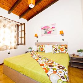 Marianthi Studios, khách sạn ở Lassi