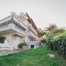 Helios Residence، فندق في سباتا