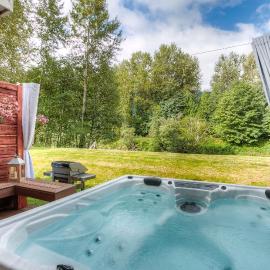 Moon River Suites #5, hotel in North Bend