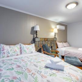 @ Marbella Lane 3BR House in Downtown Redwood City, hotel in Redwood City