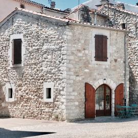 Ruoms Petite Maison 3* centre-village, hotel a Ruoms