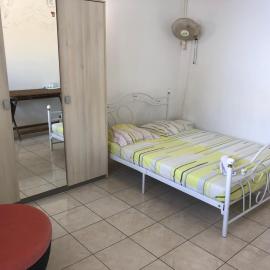 Chambres les pieds dans l’eau résidence Cypria, hotel in Les Trois-Îlets