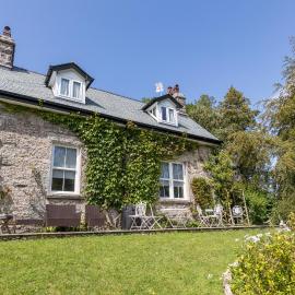 Woodhaven - Luxury 4 bedroom rural retreat with hot tub near to Lake District