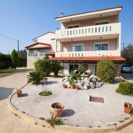 Natural Quiet Accommodation - Faliraki, hotel em Kallithea, Rhodes