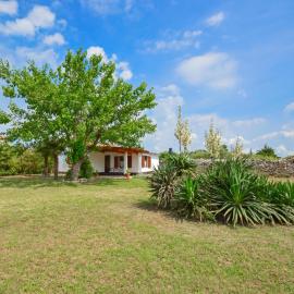 Holiday Home Ledi by Interhome