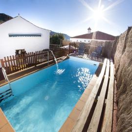 Vivelorural casa Tunte 1, piscina y terraza, ξενοδοχείο σε San Bartolome