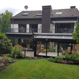 Ferienwohnung mit eigenem Pool und finnischer Sauna in Witten, hotel v destinácii Witten