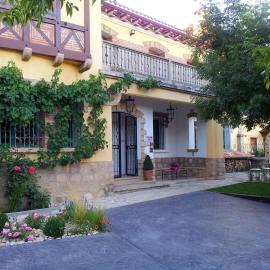 Hotel La Parra, hotel a Aliaga