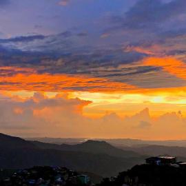 Vacation House in Baguio with Amazing Sunset Views