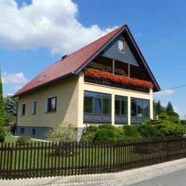 Ferienwohnung Lehnert, hotel v mestu Radeberg