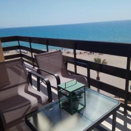 Beach front line beautiful apartment, 2 bedroom, hotel in El Campello