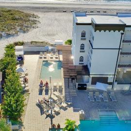 Barefoot Beach Club: St Pete Beach şehrinde bir otel
