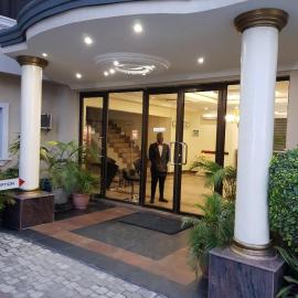 Citilodge Hotel, מלון בלגוס
