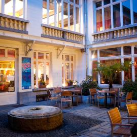 HI Brussels Jacques Brel Hostel، فندق في بروكسل