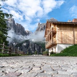 Chalet Cogolara, hotel i Colfosco