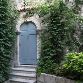 Giunio house, Old town centre