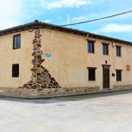 Casa Rural Abuela Tina, hotelli kohteessa Antoñán del Valle