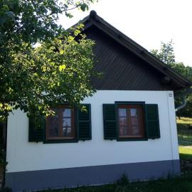 Kellerstöckl am Sauerberg 20, hotel in Moschendorf