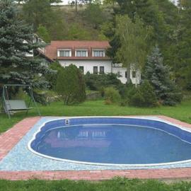 Apartma Šťastný II, hotel in Bechyně