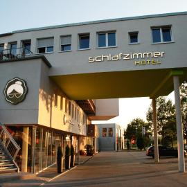 Schlafzimmer Hotel, מלון בדינקלסבול
