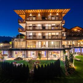 Hotel Sonnenheim, hotelli kohteessa Avelengo