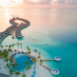 Kandima Maldives - 50 Percent Off Return Domestic Flights for stays of 4 nights or more between 11th April 2026 to 31st October 2026，科卢马杜卢的飯店
